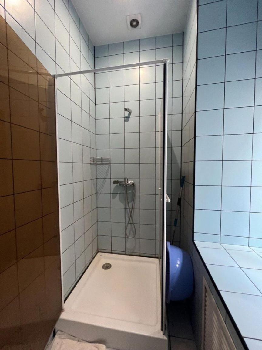 Friends Hostel Kijów Zewnętrze zdjęcie